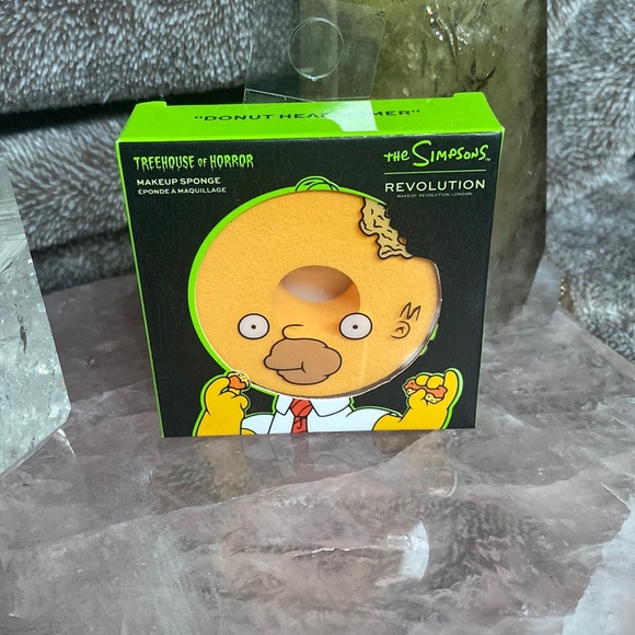 Makeup Revolution Other - Revolution Donut Head Homer Makeup Sponge